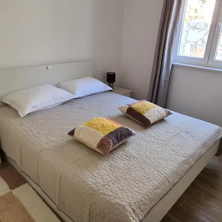 Aninka Apartmán Komarna